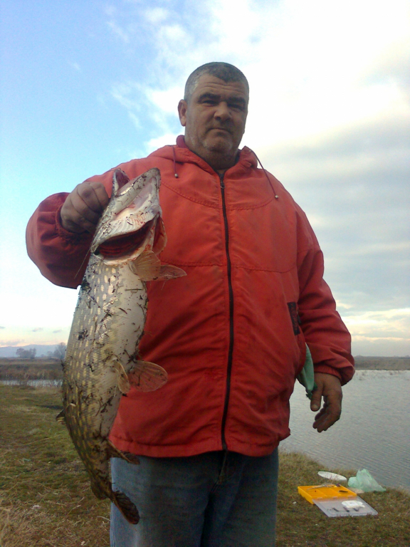 Големият Рибарник-село Труд