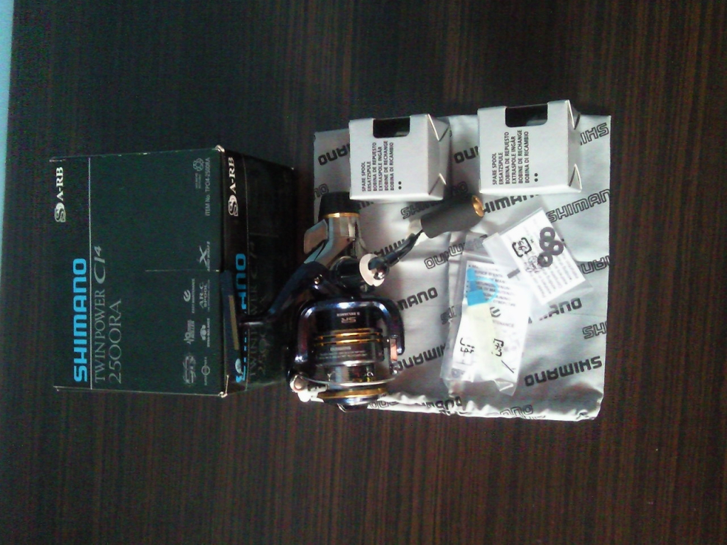 SHIMANO TWIN POWER CI4 2500RA