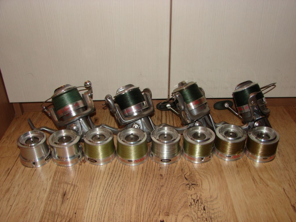 макари
