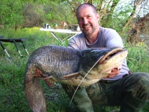 15 kg., 135 cm.
