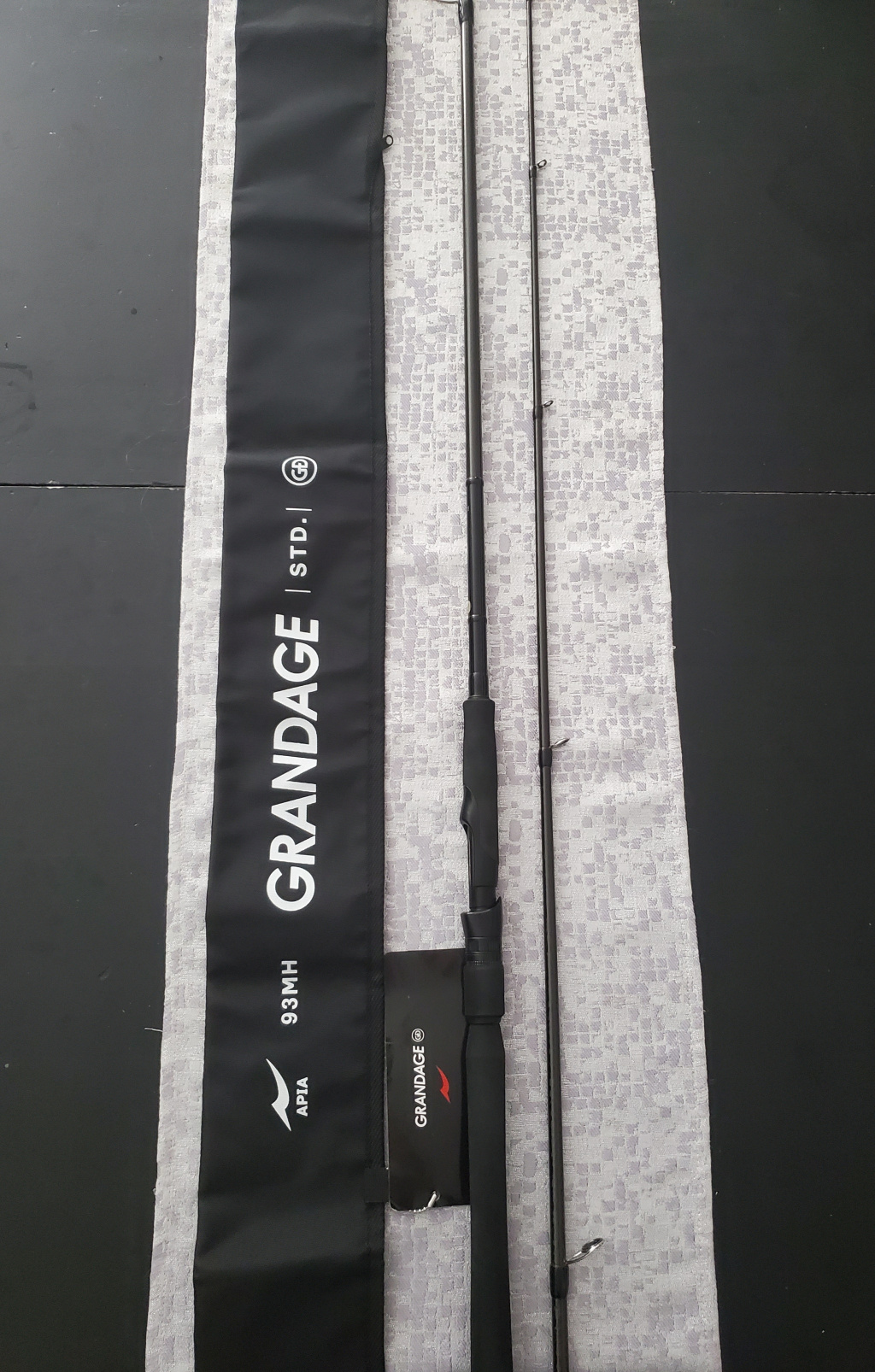Продава APIA Grandage STD 93MH 10-45g