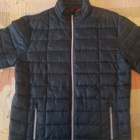 Марково и стилно яке става и за риболов 